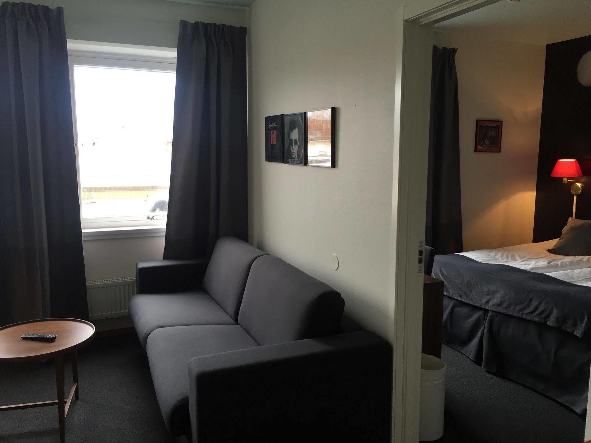 הולטספרד Hotell Hulingen מראה חיצוני תמונה